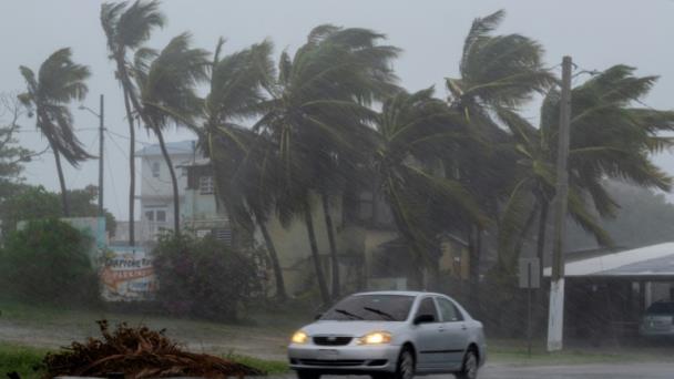 Tormenta Laura se convierte en huracán en el Golfo de México