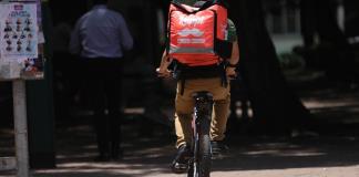 Exigen que se evite estigmatizar a repartidores de plataformas tras el joven detenido en marcha Exigen que se evite estigmatizar a repartidores de plataformas tras el joven detenido en marcha