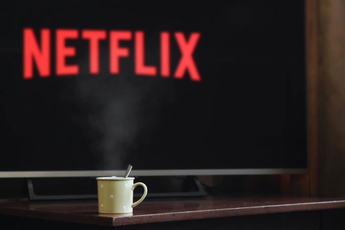 Netflix despedirá a unos 1.000 empleados, el 6 % de su plantilla, según medios Netflix despedirá a unos 1.000 empleados, el 6 % de su plantilla, según medios