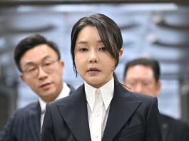 Tribunal surcoreano emite orden de aprehensión contra esposa de expresidente