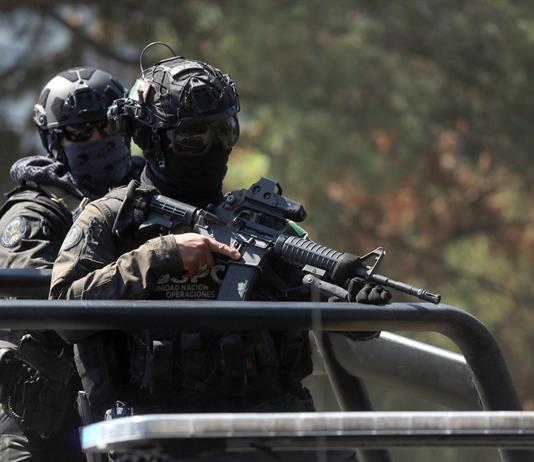 La explosión de un carro bomba deja dos muertos y siete heridos en Michoacán