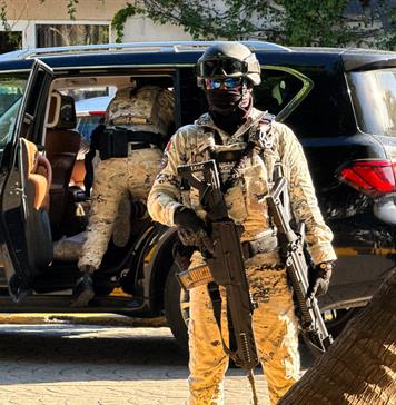 Arrestan a empresario de Dolphin Discovery tras forcejeo con agentes Arrestan a empresario de Dolphin Discovery tras forcejeo con agentes