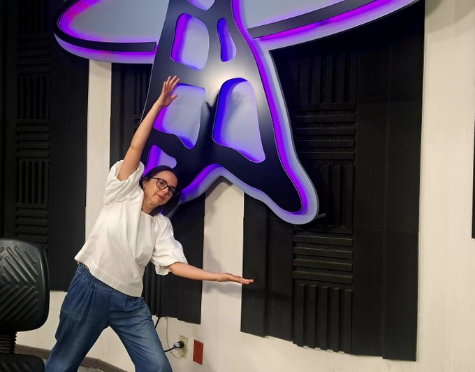 Portada de La voz de la luna