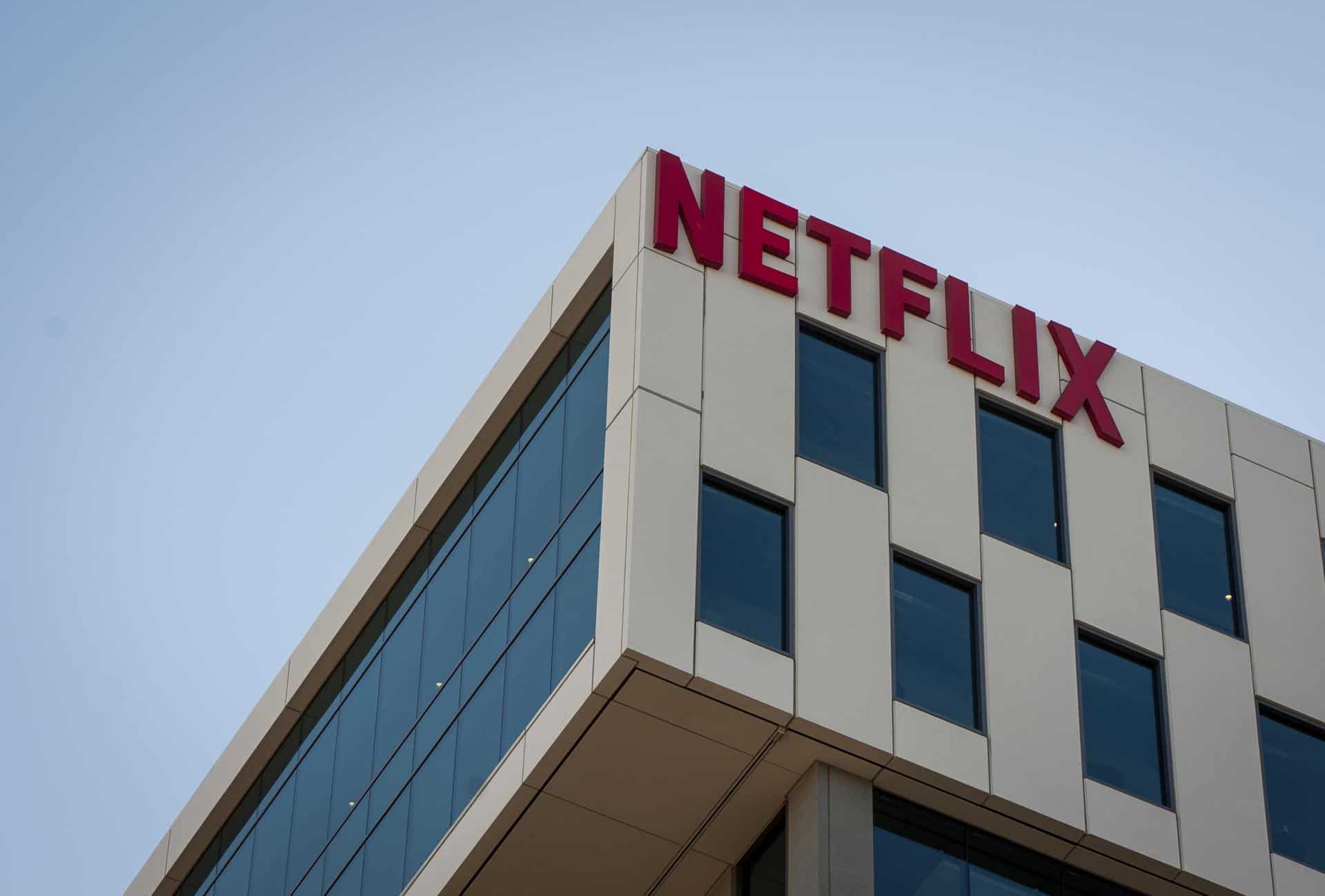 Netflix despedirá a unos 1.000 empleados, el 6 % de su plantilla, según medios Netflix despedirá a unos 1.000 empleados, el 6 % de su plantilla, según medios