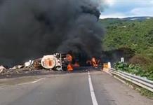 Se incendia tractocamión en la autopista Guadalajara–Colima; y revive reclamos por riesgos en esa vía