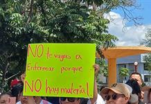 Trabajadores del IMSS Jalisco protestan por escasez de insumos, falta de personal y bajos sueldos Trabajadores del IMSS Jalisco protestan por escasez de insumos, falta de personal y bajos sueldos