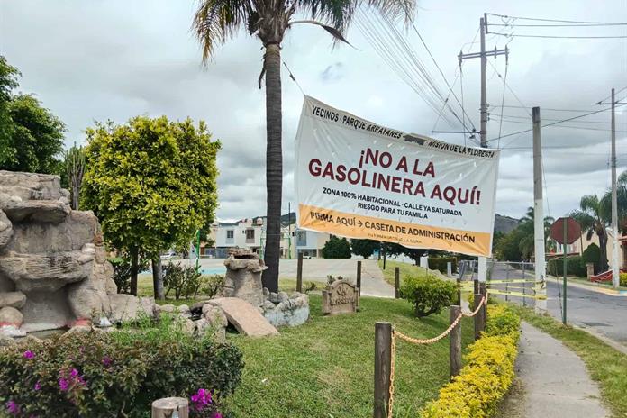 Vecinos de Zapopan, en contra de gasolinera a nombre de ex alcalde de Tlaquepaque Vecinos de Zapopan, en contra de gasolinera a nombre de ex alcalde de Tlaquepaque