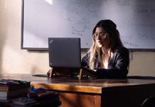 Un informe recomienda implicar y formar a los profesores para utilizar la IA en las aulas Un informe recomienda implicar y formar a los profesores para utilizar la IA en las aulas