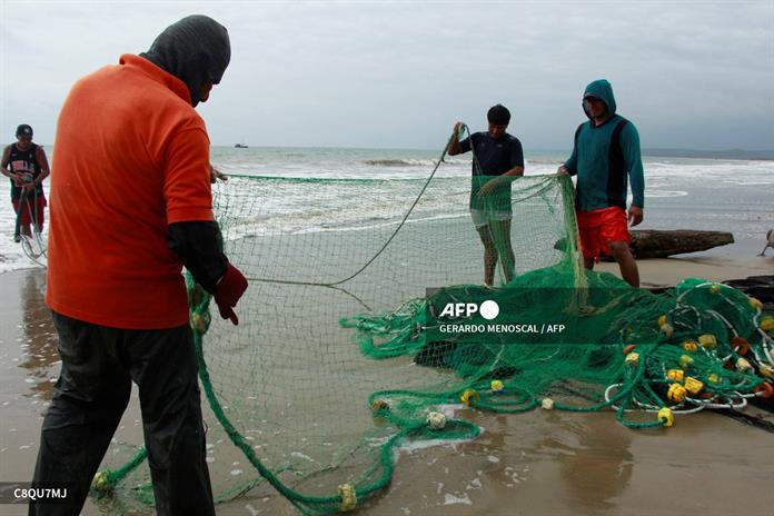 El Niño vacía las redes de pescadores latinoamericanos El Niño vacía las redes de pescadores latinoamericanos