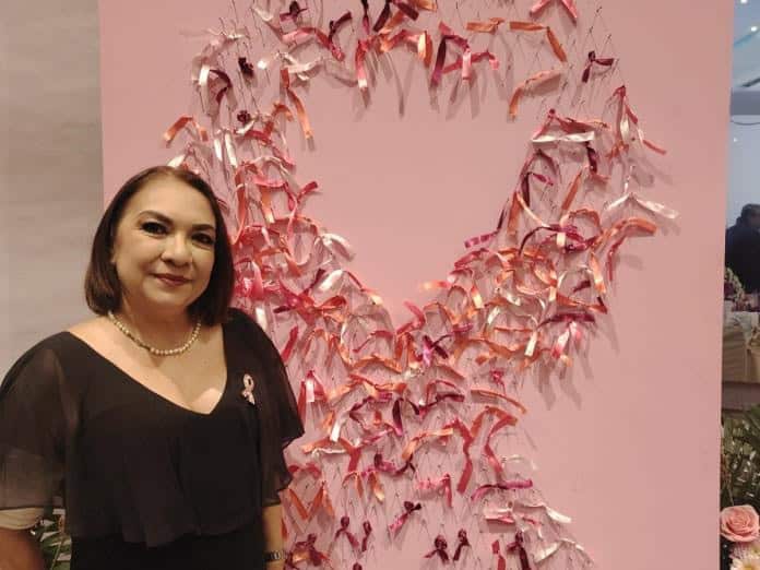 Tras vencer al cáncer, 35 mujeres vuelven a desfilar por la vida Tras vencer al cáncer, 35 mujeres vuelven a desfilar por la vida