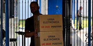 Lula y Flávio Bolsonaro juegan al vale todo antes de primera vuelta en Brasil Lula y Flávio Bolsonaro juegan al vale todo antes de primera vuelta en Brasil