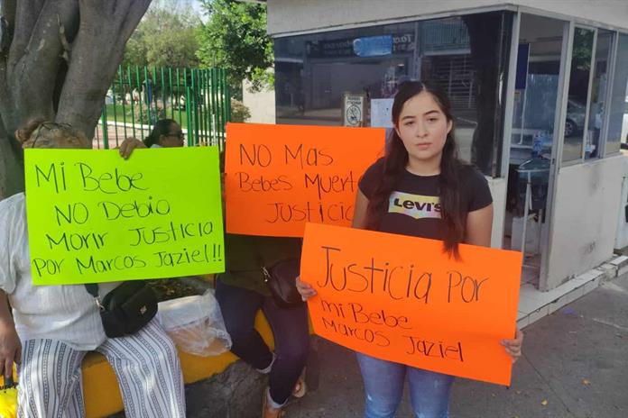 Exigen familiares de bebés fallecidos que la FGR investigue la crisis sanitaria en CMNO Exigen familiares de bebés fallecidos que la FGR investigue la crisis sanitaria en CMNO