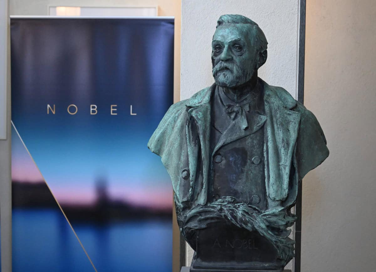 Nobel de Medicina para los científicos que lograron “encender” y “apagar” neuronas con luz