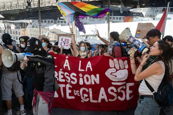 Sindicatos y estudiantes mantienen movilización nacional pese a incidentes y medidas gubernamentales Sindicatos y estudiantes mantienen movilización nacional pese a incidentes y medidas gubernamentales