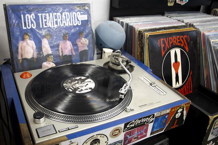 El vinilo resurge en México y desafía al streaming gracias al coleccionismo juvenil El vinilo resurge en México y desafía al streaming gracias al coleccionismo juvenil