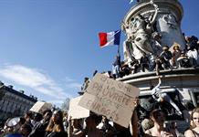 Las protestas estudiantiles acorralan a un Gobierno francés debilitado ante los mercados Las protestas estudiantiles acorralan a un Gobierno francés debilitado ante los mercados