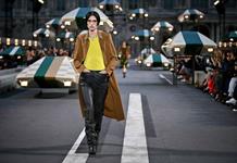Louis Vuitton cierra la Semana de la Moda de París con un viaje al futuro Louis Vuitton cierra la Semana de la Moda de París con un viaje al futuro