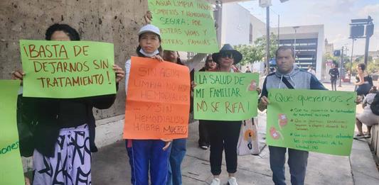 Pacientes renales exigen agua limpia para no perder sus hemodiálisis