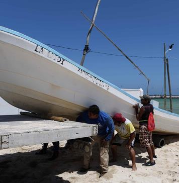 Secretar&iacute;a de Marina cierra 12 puertos en el golfo de M&eacute;xico por la tormenta Isa&iacute;as
