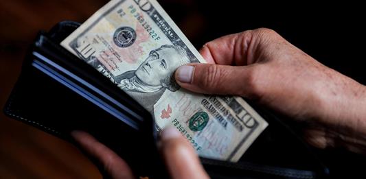 La depreciación del peso añade presión a empresas mexicanas ante el aumento de sus costos
