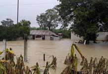 La tormenta tropical Simón y el huracán Isaías amenazan con fuertes lluvias a México La tormenta tropical Simón y el huracán Isaías amenazan con fuertes lluvias a México