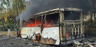 Un bombardeo ruso contra dos autobuses en Ucrania deja 30 muertos Un bombardeo ruso contra dos autobuses en Ucrania deja 30 muertos