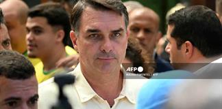 Jair Bolsonaro va por la revancha si su hijo accede al poder en Brasil