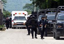SSPC y Marina detienen a 10 presuntos delincuentes en Michoacán