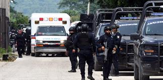 SSPC y Marina detienen a 10 presuntos delincuentes en Michoacán SSPC y Marina detienen a 10 presuntos delincuentes en Michoacán