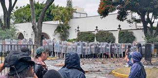 Diputada exige liberar a 22 detenidos tras protesta por el agua sucia Diputada exige liberar a 22 detenidos tras protesta por el agua sucia