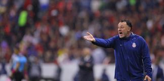 Guadalajara y Atlas empatan en clásico tapatío con actuación de Vargas Guadalajara y Atlas empatan en clásico tapatío con actuación de Vargas