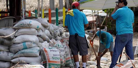 Protección Civil informa cambio de trayectoria del huracán Simón frente a Jalisco