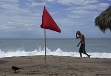 SMN informa que ciclón Rachel tocó tierra en Baja California y avanza hacia EU