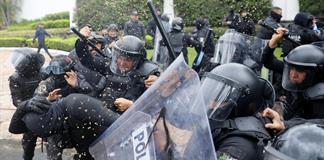 Familiares piden no imputar delitos a detenidos durante marcha por agua limpia