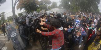Liberan a seis manifestantes m&aacute;s; suman 18 personas en libertad tras protesta en Casa Jalisco