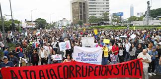 Cronolog&iacute;a: As&iacute; fue la protesta por agua limpia en Guadalajara; de la marcha a la represi&oacute;n