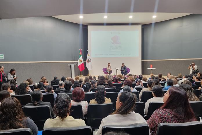 Karla Planter habla del compromiso de ser la primera rectora de la UdeG Karla Planter habla del compromiso de ser la primera rectora de la UdeG