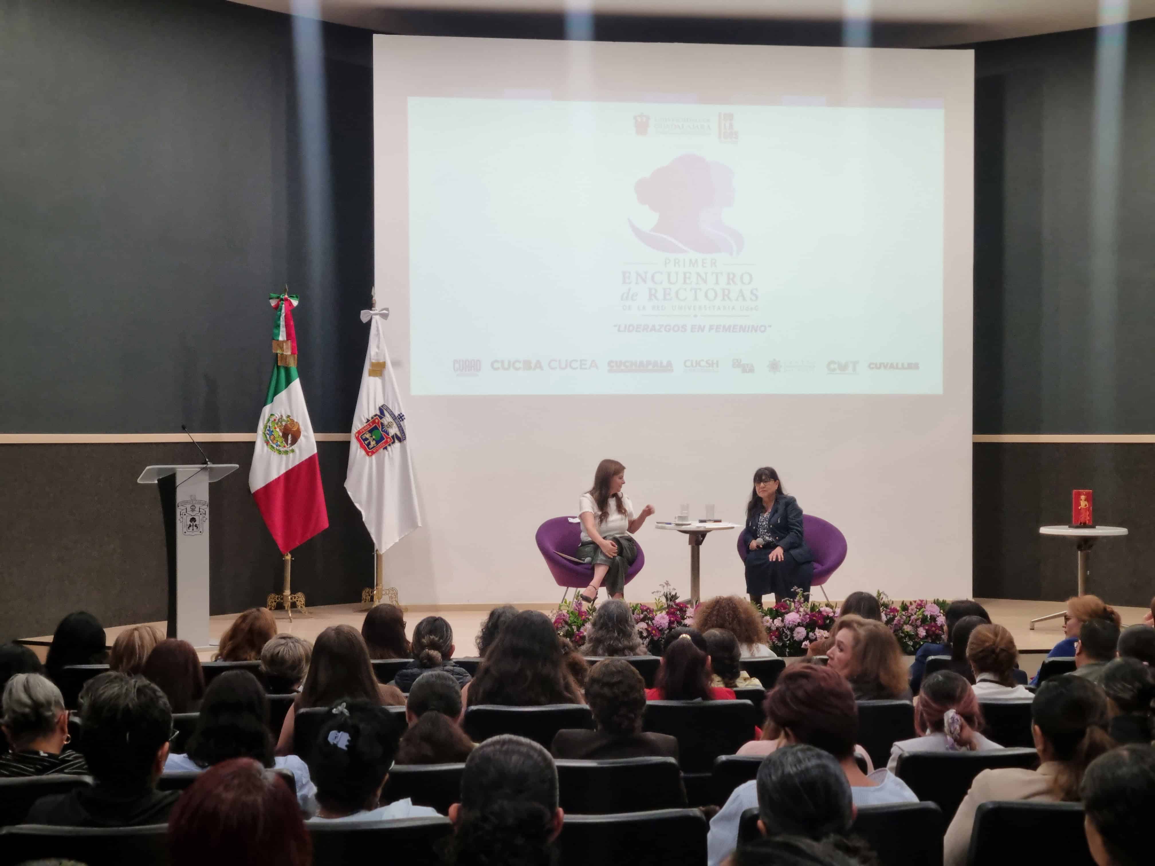 Karla Planter habla del compromiso de ser la primera rectora de la UdeG Karla Planter habla del compromiso de ser la primera rectora de la UdeG