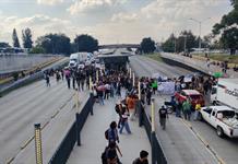Estudiantes exigen liberar a detenidos por marcha del agua; cierran avenidas principales Estudiantes exigen liberar a detenidos por marcha del agua; cierran avenidas principales