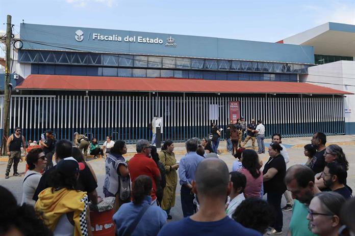 Fiscalía de Jalisco libera a 32 detenidos tras protesta por agua contaminada Fiscalía de Jalisco libera a 32 detenidos tras protesta por agua contaminada