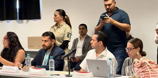 Abren investigación para dar con quien ordenó a bomberos de Zapopan lanzar agua a manifestantes Abren investigación para dar con quien ordenó a bomberos de Zapopan lanzar agua a manifestantes