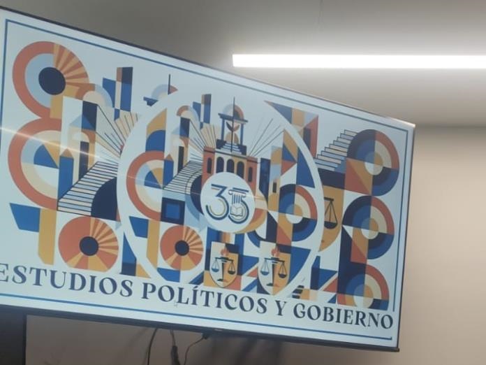 Inteligencia Artificial y pensamiento crítico, retos para los futuros politólogos de la UdeG Inteligencia Artificial y pensamiento crítico, retos para los futuros politólogos de la UdeG