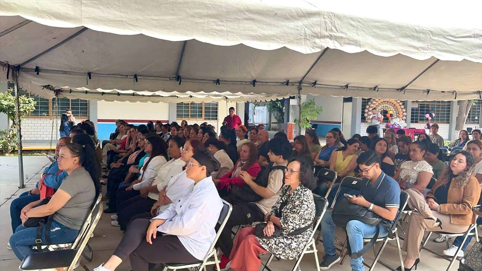 IDEFT capacita a 29 personas para cuidar a adultos mayores en Jalisco