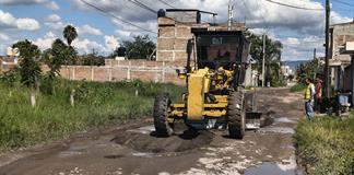 Arrancan trabajos de pavimentaci&oacute;n en calle Aguacate de Ocotl&aacute;n