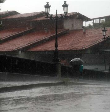 El huracán Trudy baja a categoría 1 pero mantiene la alerta por lluvias El huracán Trudy baja a categoría 1 pero mantiene la alerta por lluvias
