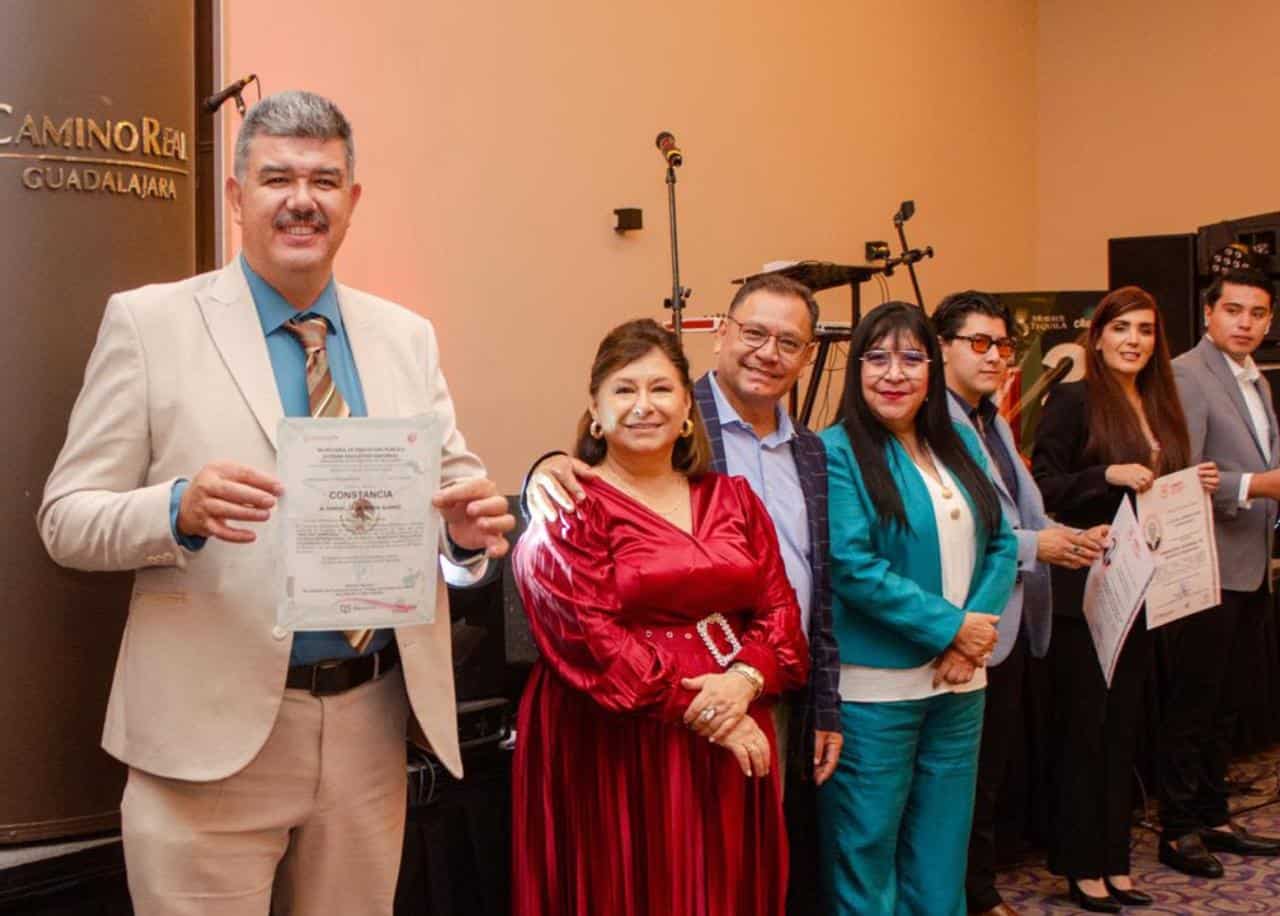 IDEFT capacita a técnicos y maestros tequileros con diplomados especializados IDEFT capacita a técnicos y maestros tequileros con diplomados especializados
