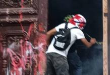 Autoridades piden pistas a ciudadanos para dar con encapuchados de protesta por agua limpia Autoridades piden pistas a ciudadanos para dar con encapuchados de protesta por agua limpia