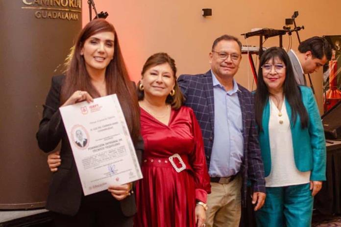 IDEFT capacita a técnicos y maestros tequileros con diplomados especializados IDEFT capacita a técnicos y maestros tequileros con diplomados especializados