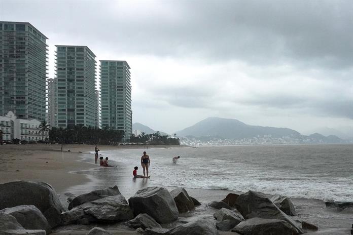 SMN mantiene alerta por tormenta tropical Trudy en Jalisco SMN mantiene alerta por tormenta tropical Trudy en Jalisco