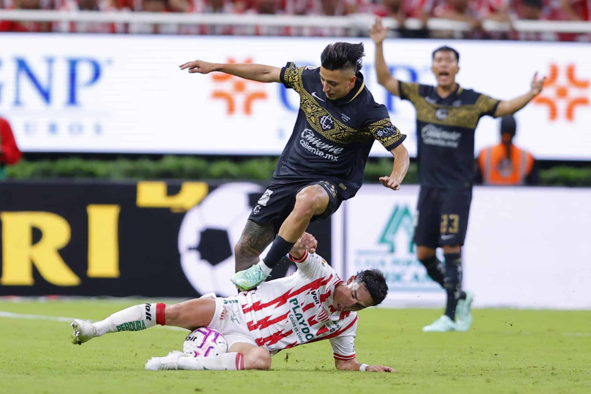 Un autogol eleva a Guadalajara al segundo puesto del torneo Apertura Un autogol eleva a Guadalajara al segundo puesto del torneo Apertura